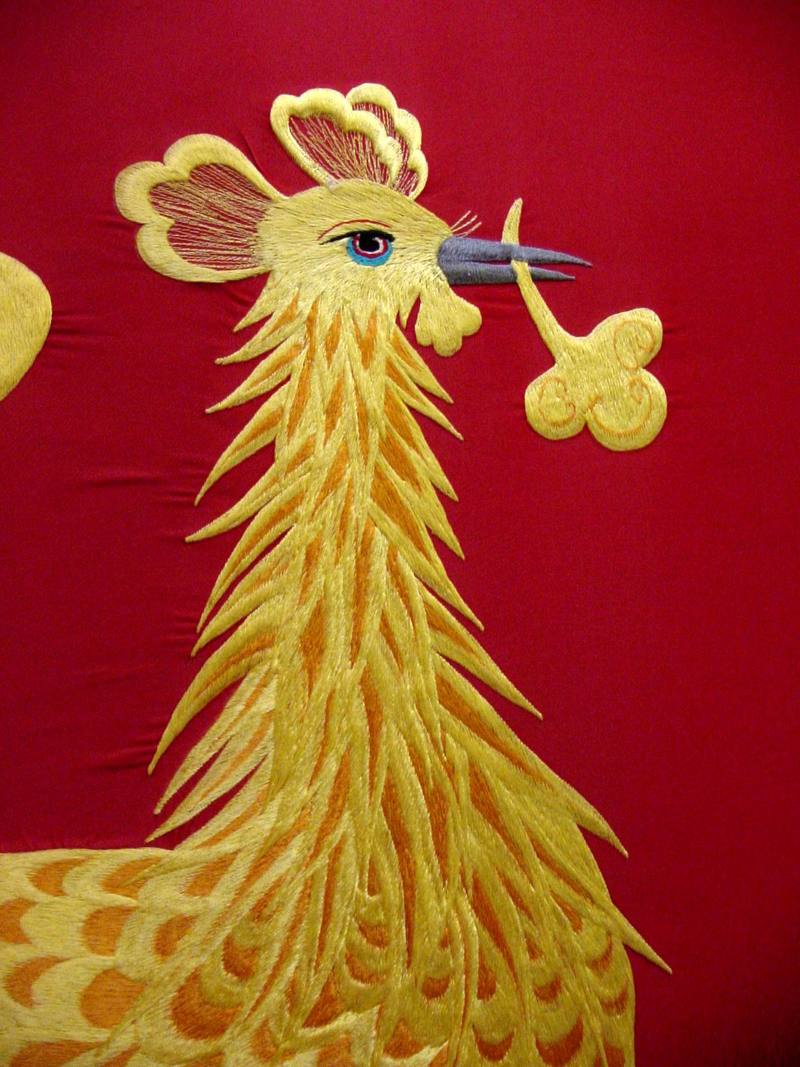 [Animal Art] embroidery of Chinese Phoenix; DISPLAY FULL IMAGE.