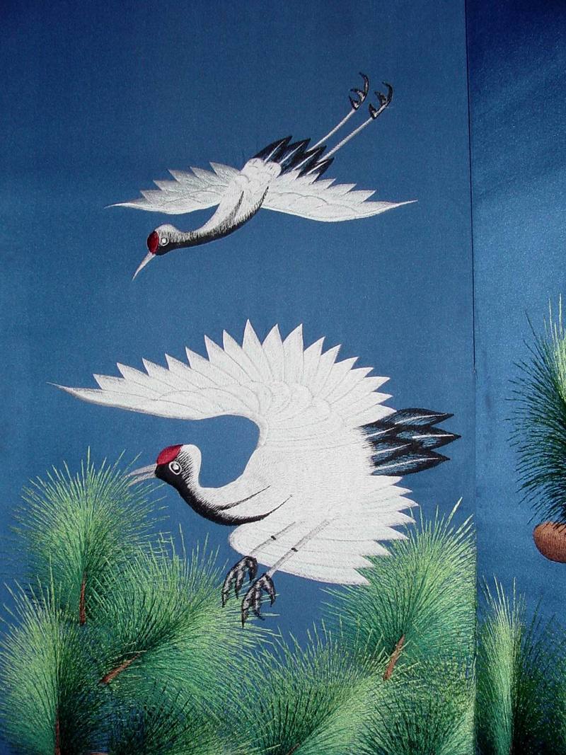 [Animal Art] Embroidery of Red-crowned Crane {!--두루미-->; DISPLAY FULL IMAGE.