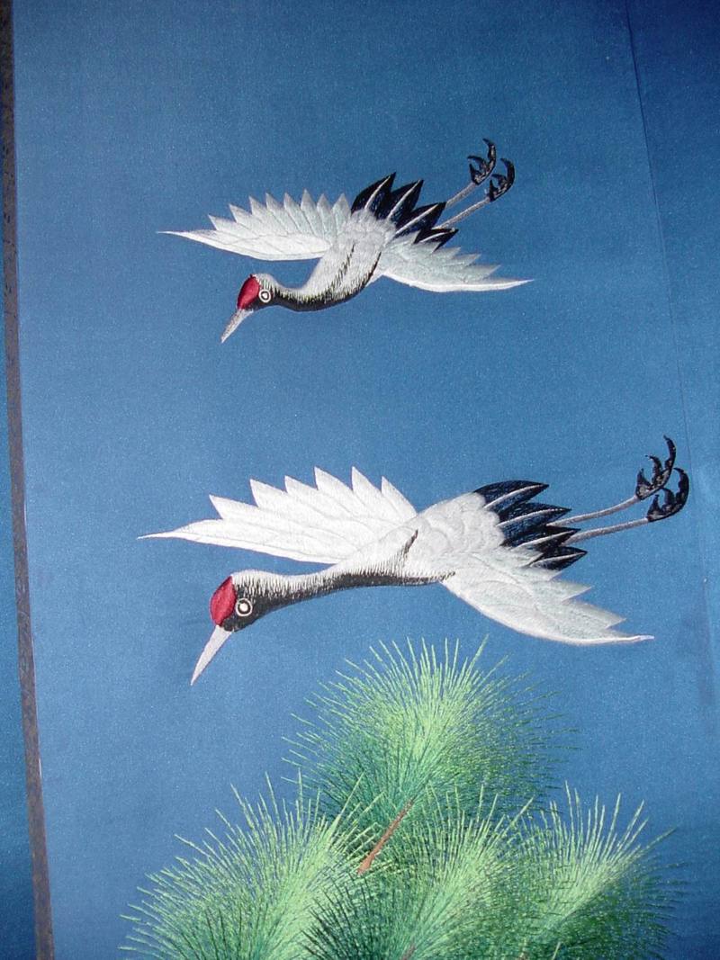 [Animal Art] Embroidery of Red-crowned Cranes {!--두루미-->; DISPLAY FULL IMAGE.