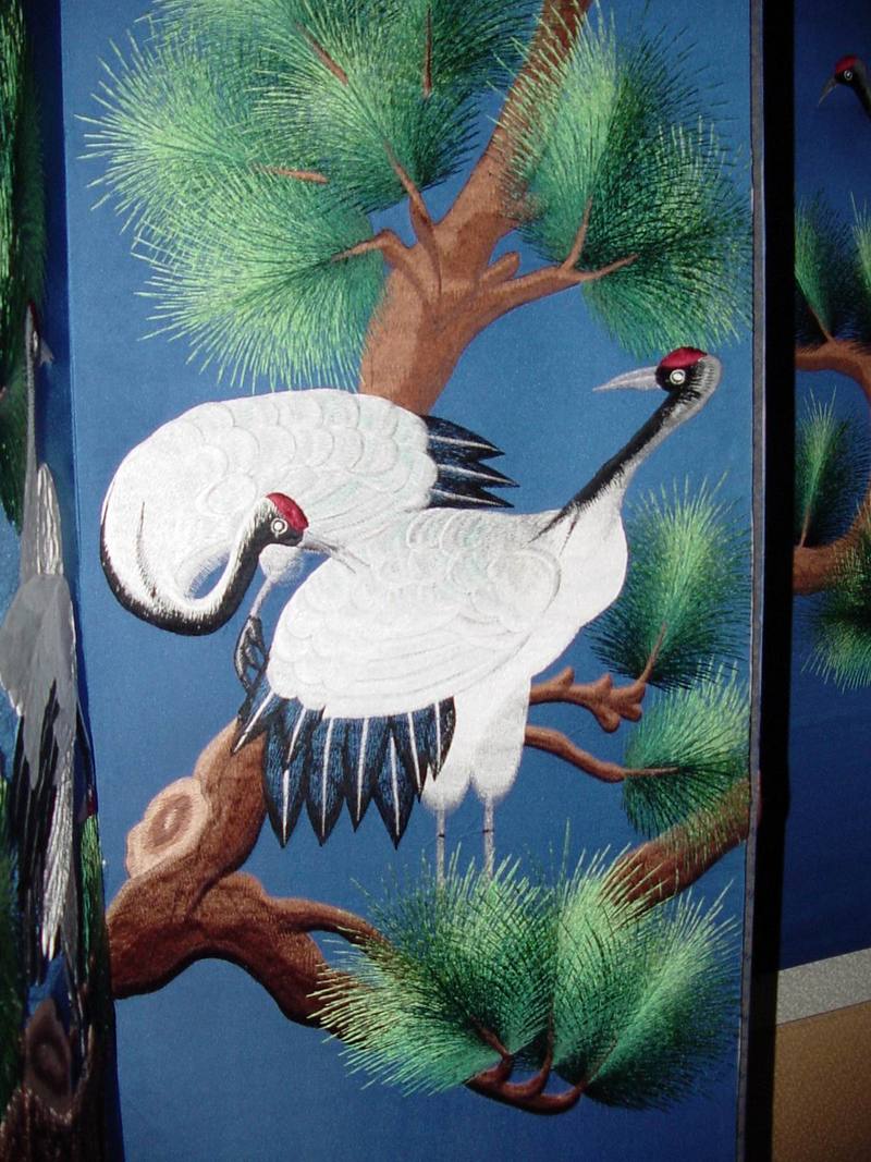 [Animal Art] Embroidery of Red-crowned Cranes {!--두루미-->; DISPLAY FULL IMAGE.