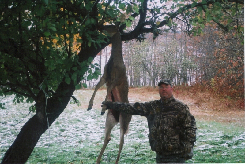 Deer Hunting; DISPLAY FULL IMAGE.