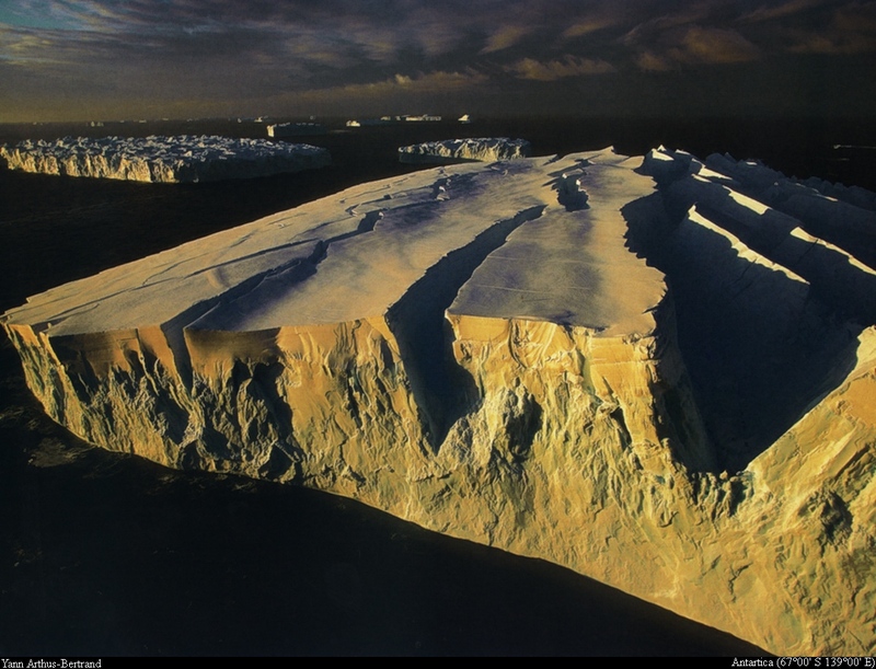 [B14 SLR: Yann Arthus-Bertrand] Icebergs off Adelie Coast; DISPLAY FULL IMAGE.
